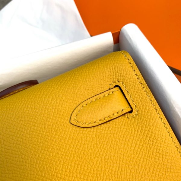 Kelly Cut 31 Epsom Jaune Amber  (9D) Palladium Hardware - Image 3