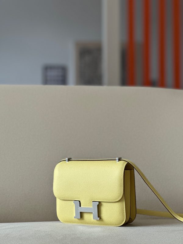 Constance 19 Epsom Jaune Poussin (1Z)  Palladium Hardware - Image 2