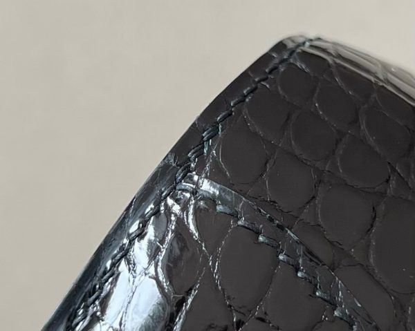 Constance 19 Shiny Alligator Nior  (89) Gold Hardware - Image 6