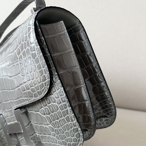 Constance 19 Shiny Alligator Gris Tourterelle (81) Palladium Hardware - Image 10