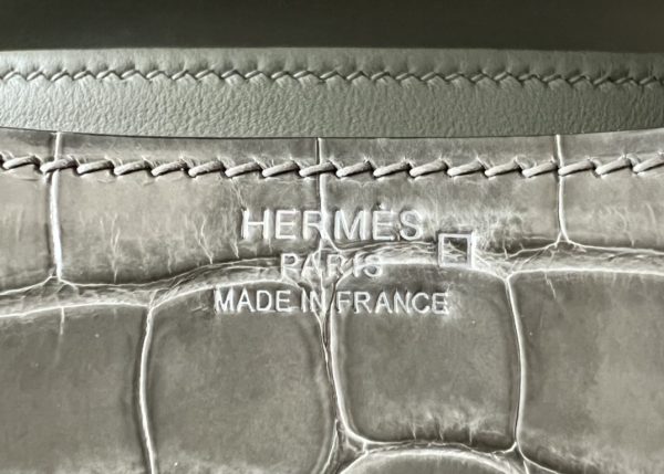 Constance 19 Shiny Alligator Gris Tourterelle (81) Palladium Hardware - Image 4