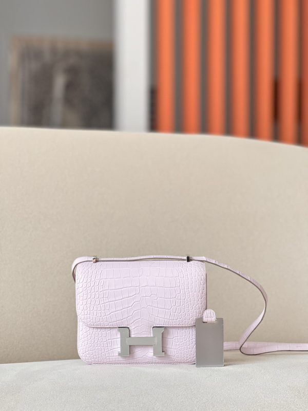 Constance 19 Matte Alligator Mauve Pale (09) Palladium Hardware