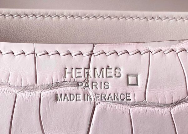 Constance 19 Matte Alligator Mauve Pale (09) Palladium Hardware - Image 10