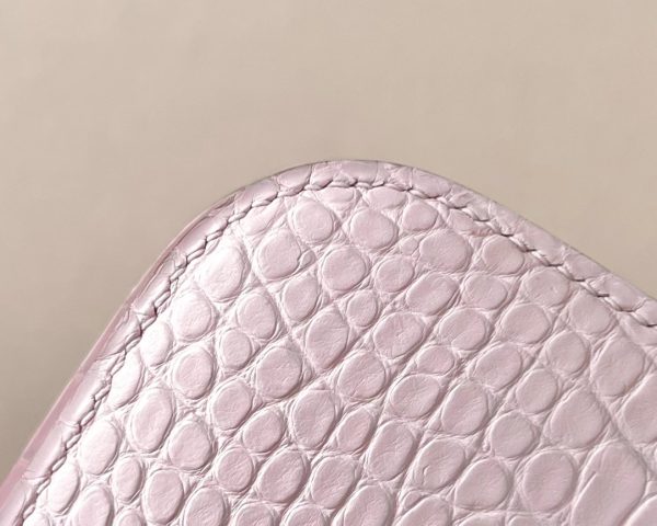 Constance 19 Matte Alligator Mauve Pale (09) Palladium Hardware - Image 6