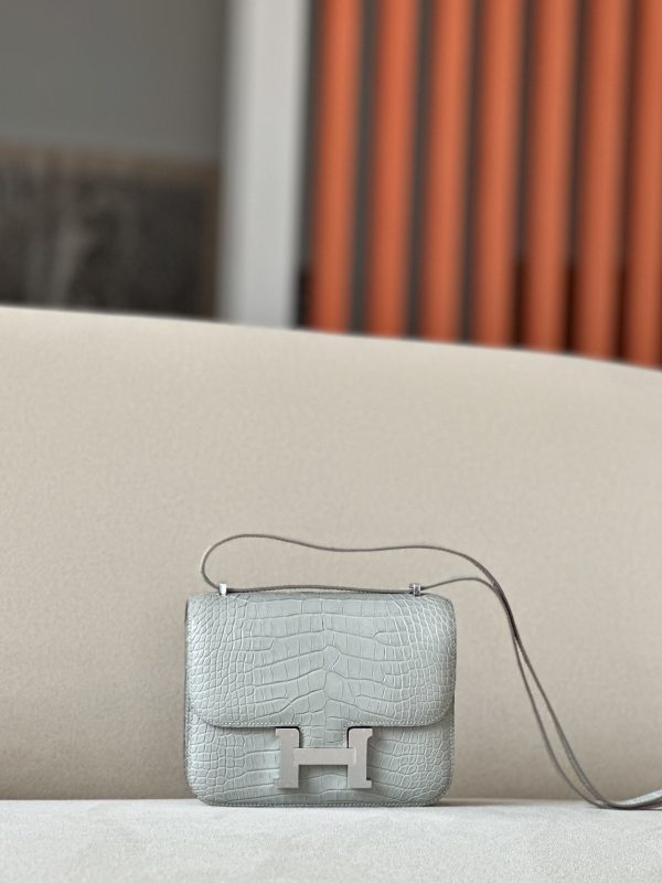 Constance 19 Matte Alligator Gris Perle(80) Palladium Hardware