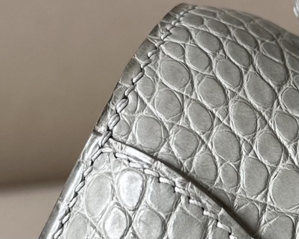 Constance 19 Matte Alligator Gris Perle(80) Palladium Hardware - Image 7