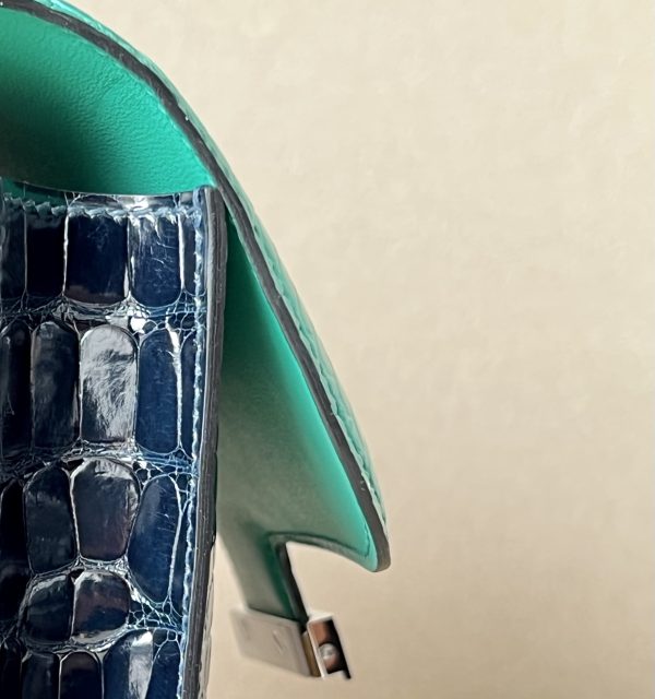 Constance 19 HSS Matte Alligator Vert Jade (O6),Vert Cypres(6O)  And Beige Sable(1I)  Crocs Hardware - Image 10