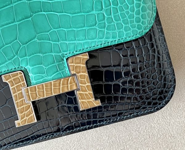 Constance 19 HSS Matte Alligator Vert Jade (O6),Vert Cypres(6O)  And Beige Sable(1I)  Crocs Hardware - Image 6
