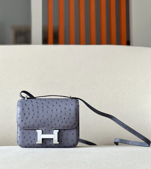 Constance 19 Ostrich Gris Agate (82) Palladium Hardware