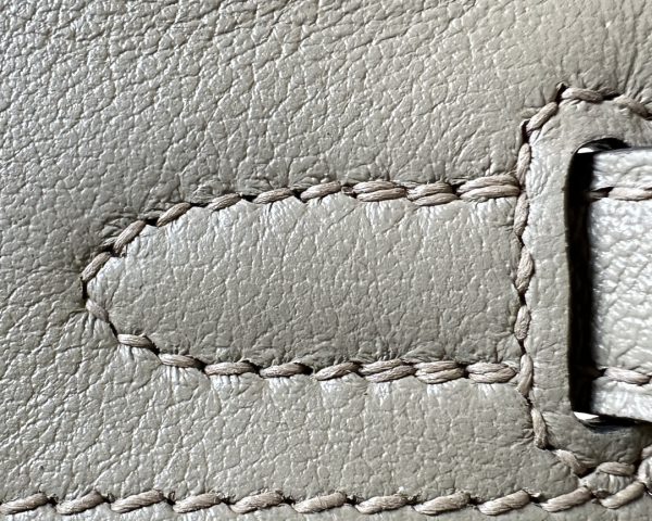Kelly Pochette Swift Beige Marfa (8Q) Gold Hardware - Image 6