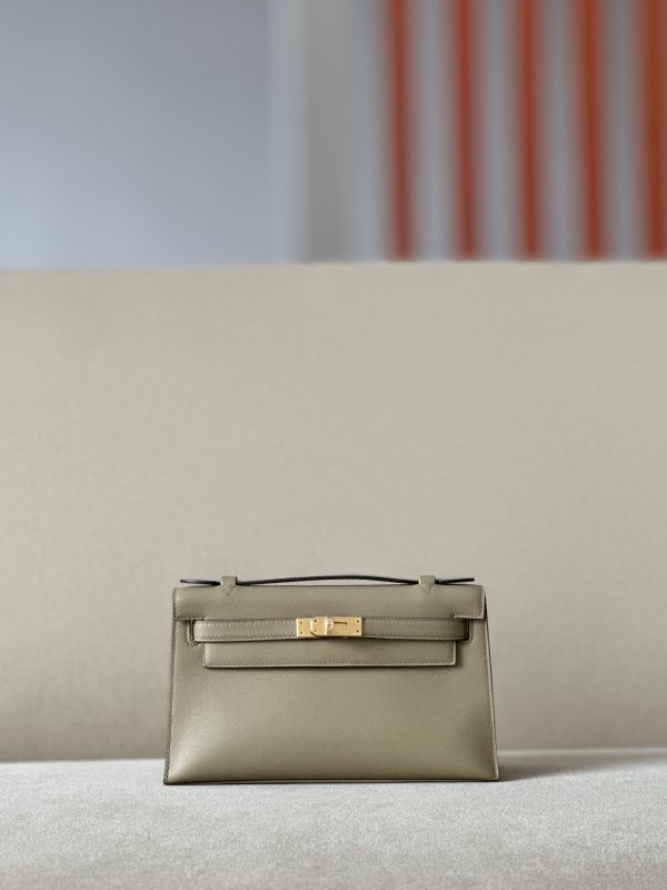 Kelly Pochette Swift Beige Marfa (8Q) Gold Hardware