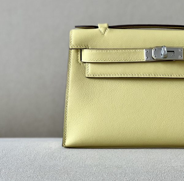 Kelly Pochette Swift Jaune Poussin (1Z) Palladium Hardware - Image 9