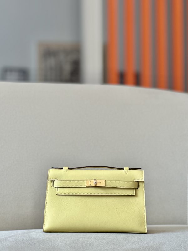 Kelly Pochette Swift Jaune Poussin (1Z) Gold Hardware
