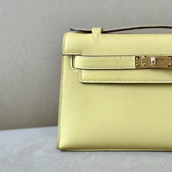 Kelly Pochette Swift Jaune Poussin (1Z) Gold Hardware - Image 11