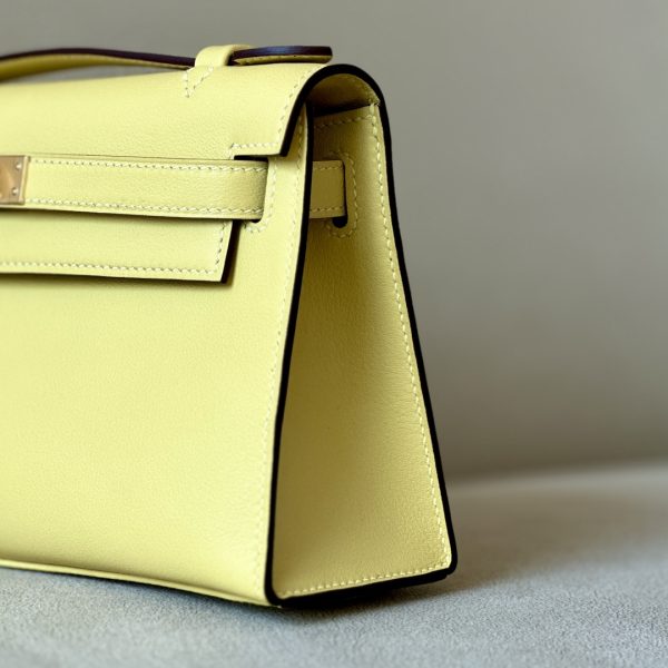 Kelly Pochette Swift Jaune Poussin (1Z) Gold Hardware - Image 10
