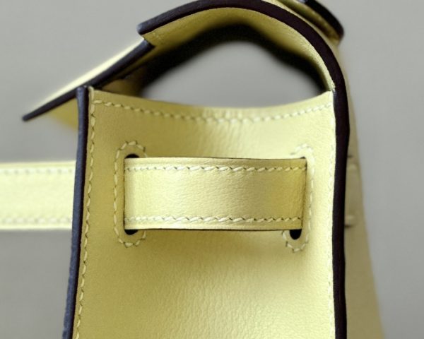 Kelly Pochette Swift Jaune Poussin (1Z) Gold Hardware - Image 4