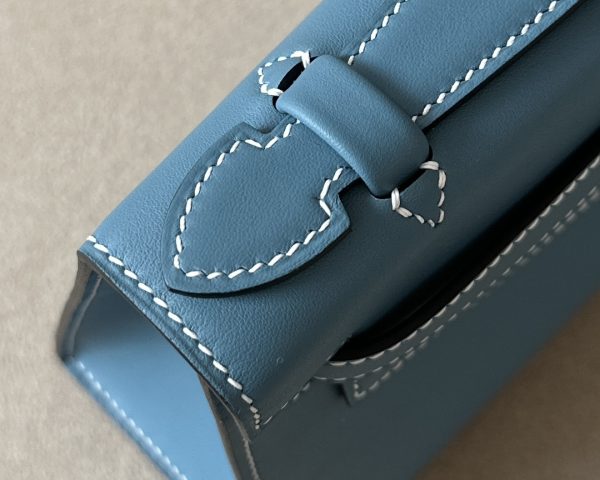 Kelly Pochette Swift New Bleu Jean (D2) Gold Hardware - Image 4