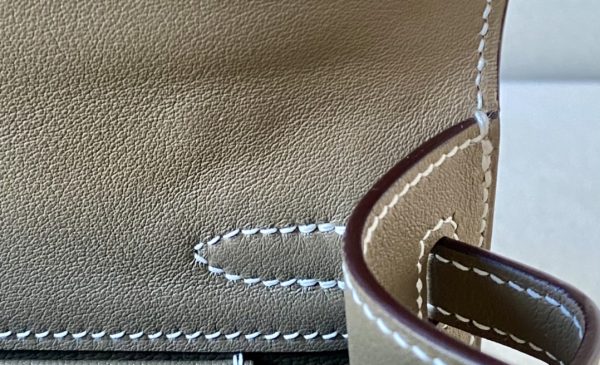 Kelly Pochette Swift Etoupe (18) Gold Hardware - Image 7