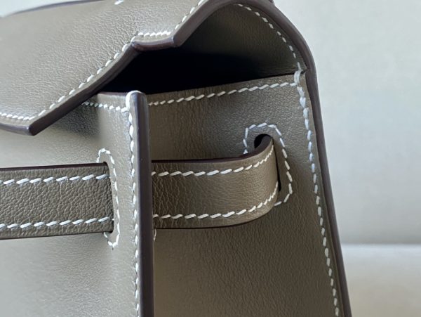 Kelly Pochette Swift Etoupe (18) Gold Hardware - Image 6
