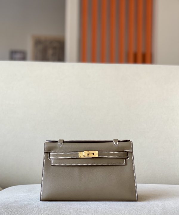 Kelly Pochette Swift Etoupe (18) Gold Hardware