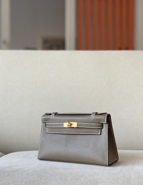 Kelly Pochette Swift Etoupe (18) Gold Hardware - Image 3