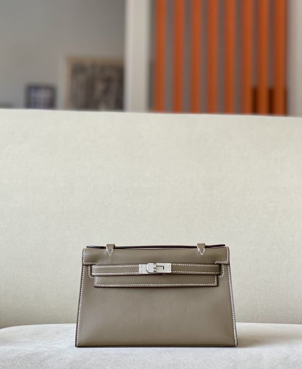 Kelly Pochette Swift Etoupe (18) Palladium Hardware