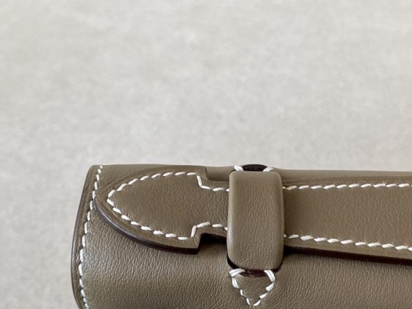 Kelly Pochette Swift Etoupe (18) Palladium Hardware - Image 4