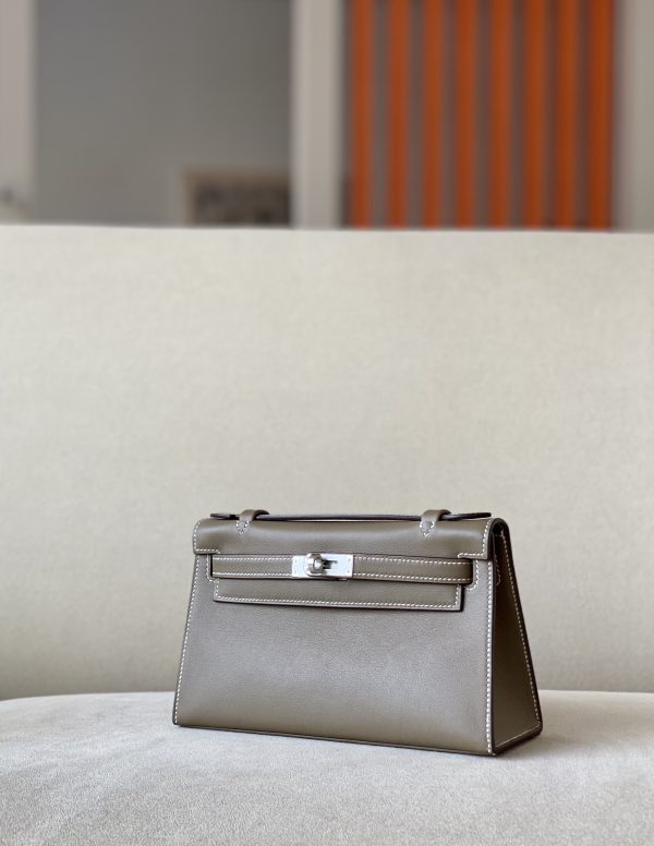 Kelly Pochette Swift Etoupe (18) Palladium Hardware - Image 3