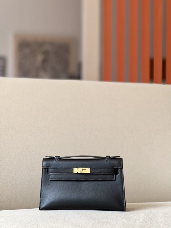 Kelly Pochette Swift Nior (89) Gold Hardware