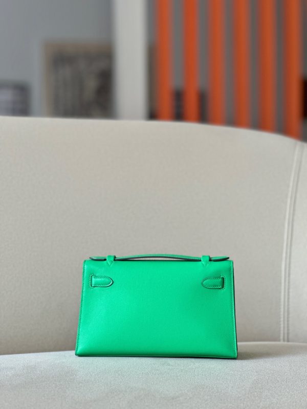 Kelly Pochette Swift Vert Comics (0Z) Palladium Hardware - Image 2