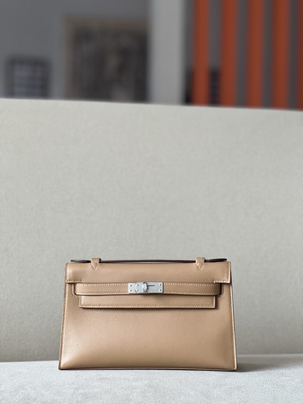 Kelly Pochette Swift Chai (0M) Gold Hardware
