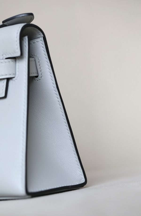 Kelly Pochette Swift Gris Mouette (4Z) Gold Hardware - Image 11