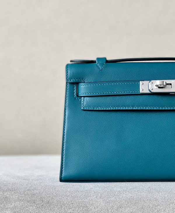 Kelly Pochette Swift Vert Bosphore (W0) Palladium Hardware - Image 10