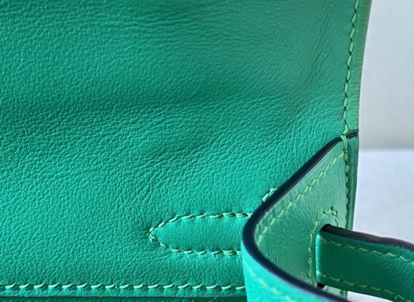 Kelly Pochette Swift bambou (1K) Palladium Hardware - Image 7