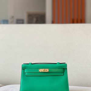 Kelly Pochette Swift bambou (1K) Palladium Hardware