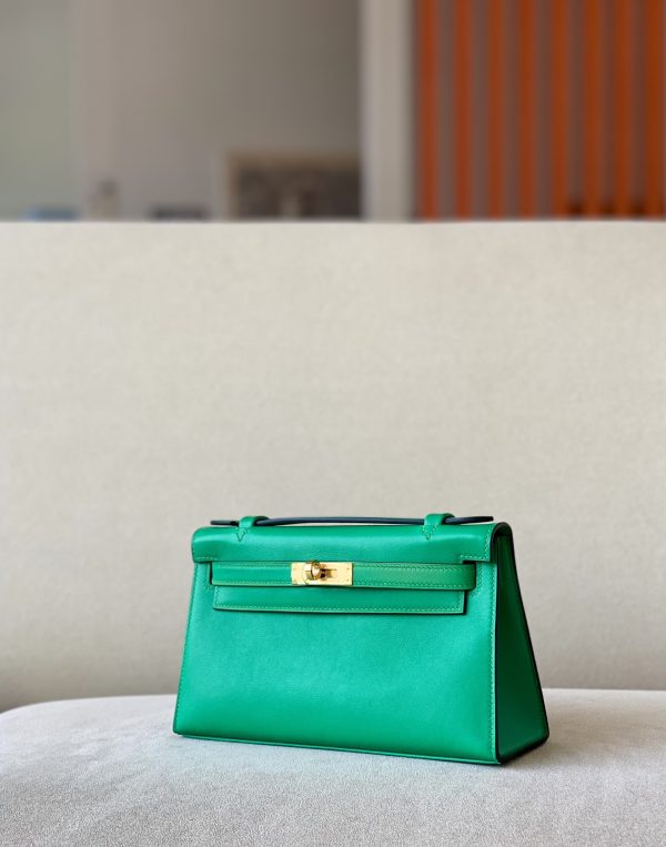 Kelly Pochette Swift bambou (1K) Palladium Hardware - Image 3