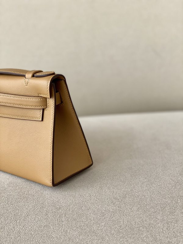 Kelly Pochette Swift Biscuit (4B) Gold Hardware - Image 9