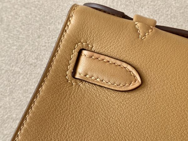 Kelly Pochette Swift Biscuit (4B) Gold Hardware - Image 8
