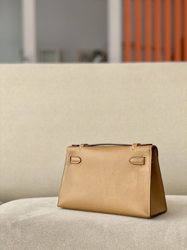 Kelly Pochette Swift Biscuit (4B) Gold Hardware - Image 2