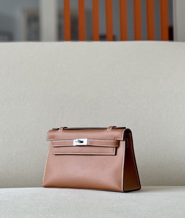 Kelly Pochette Swift Gold (37) Palladium Hardware - Image 3