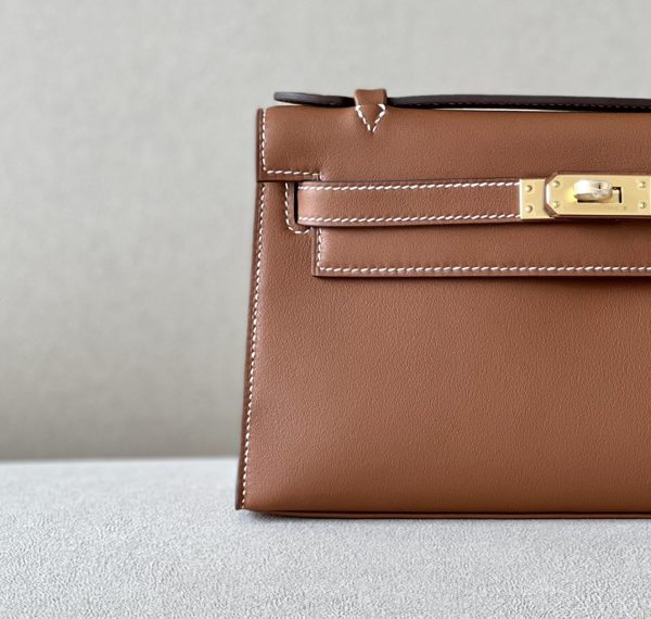 Kelly Pochette Swift Gold (37) Gold Hardware - Image 10