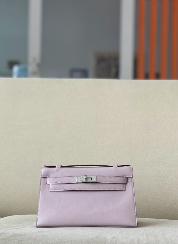 Kelly Pochette Swift Glycine (4W) Palladium Hardware