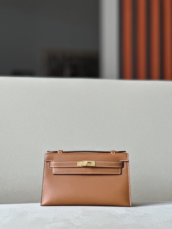 Kelly Pochette Epsom Gold (37) Gold Hardware