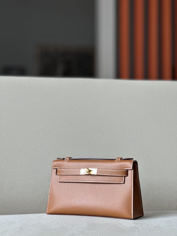 Kelly Pochette Epsom Gold (37) Gold Hardware - Image 3