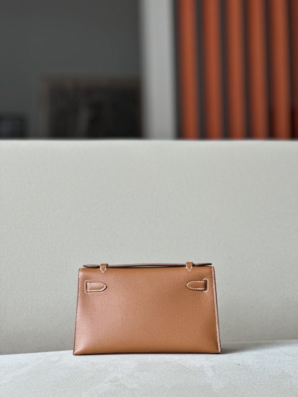 Kelly Pochette Epsom Gold (37) Gold Hardware - Image 2
