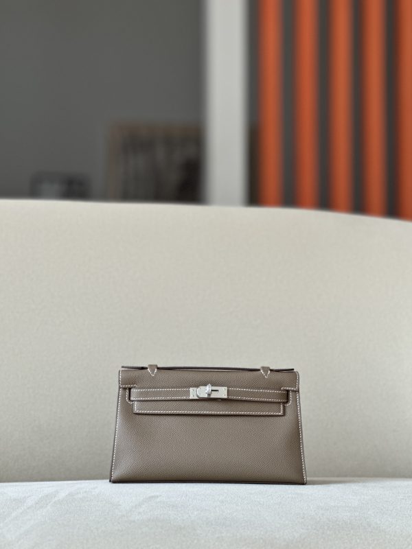 Kelly Pochette Epsom Etoupe (18) Palladium Hardware