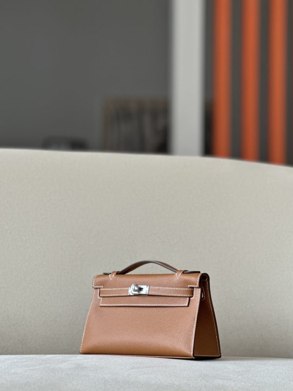 Kelly Pochette Epsom Gold (37) Palladium Hardware - Image 2