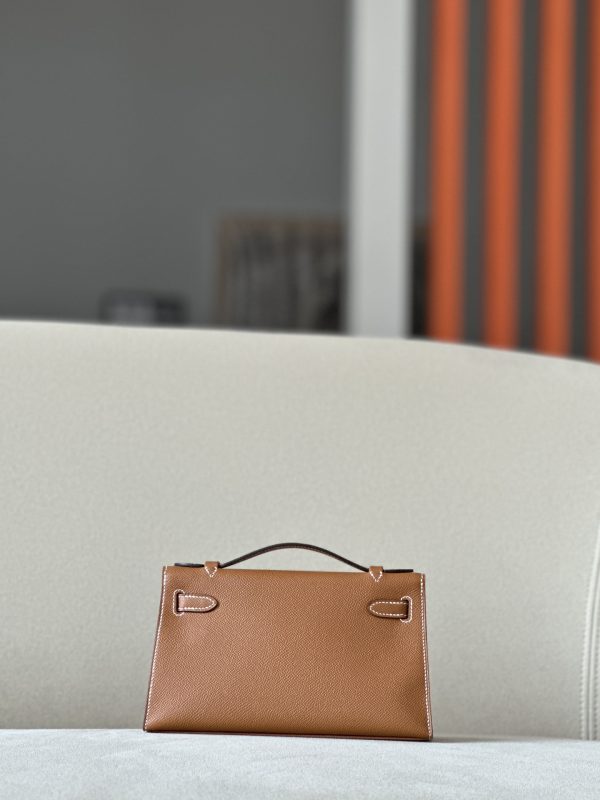 Kelly Pochette Epsom Gold (37) Palladium Hardware - Image 3