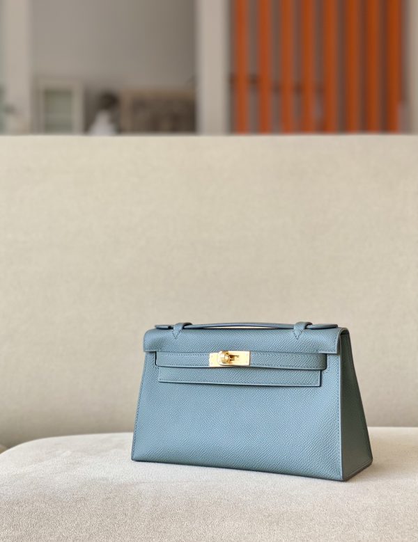 Kelly Pochette Epsom Vert Amande (63) Gold Hardware - Image 3