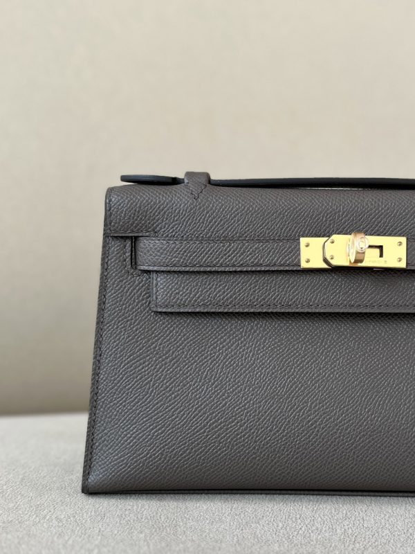 Kelly Pochette Epsom Etain  (8F) Gold Hardware - Image 4